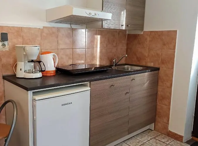 Bruno Apartment Njivice