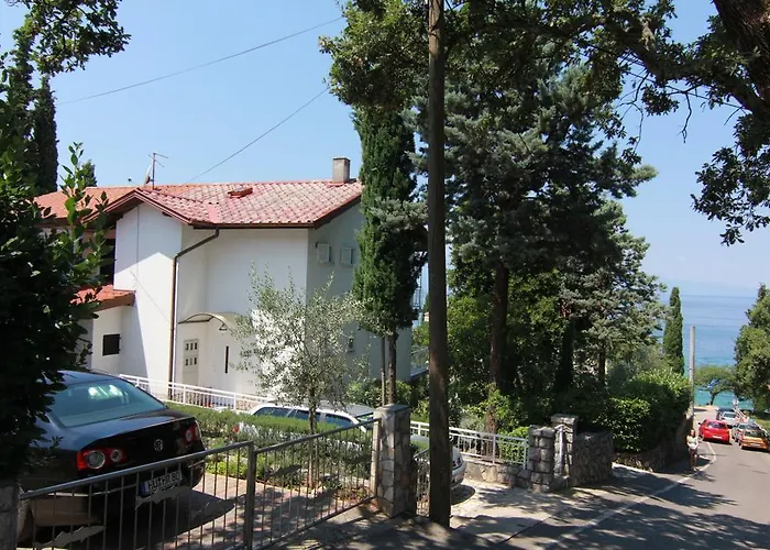 Apartment Bruno Njivice